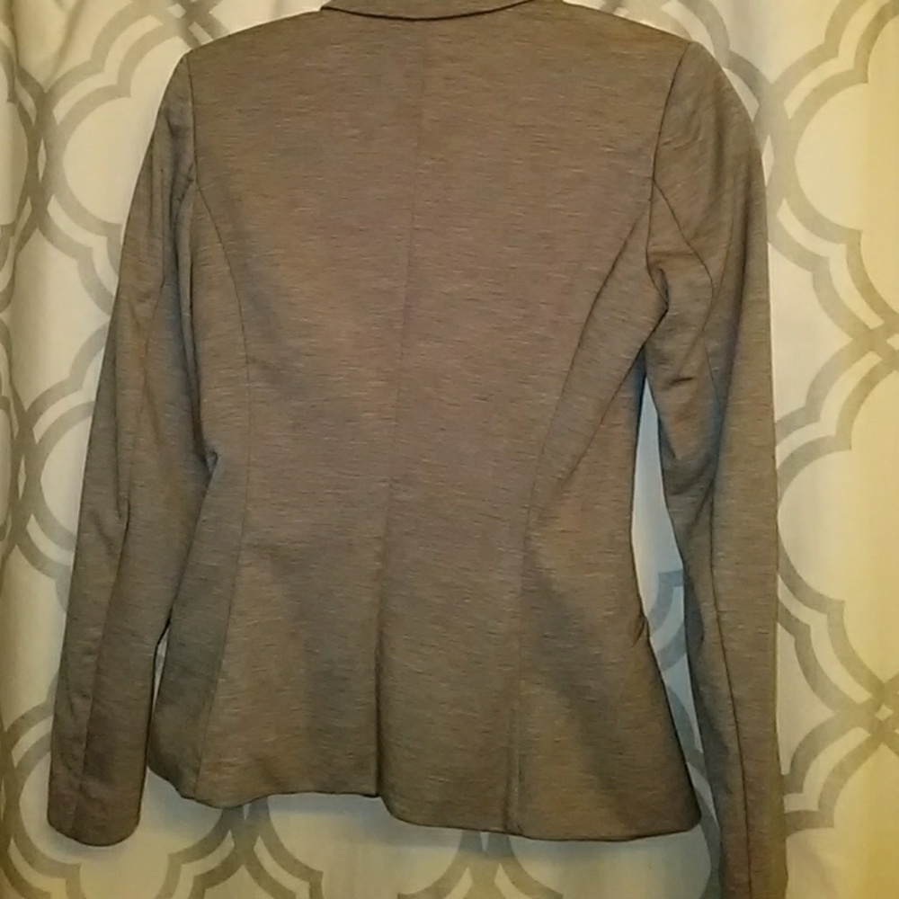 H&M Grey Blazer! - Picture 2 of 5